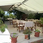 Club-e Hotel 4*