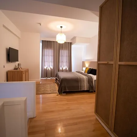 Club-e מלון פאטהיה