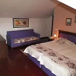 Club-e Szálloda