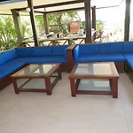 Hotel Club-e 4*