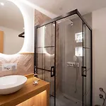 Hotel Club-e 4*