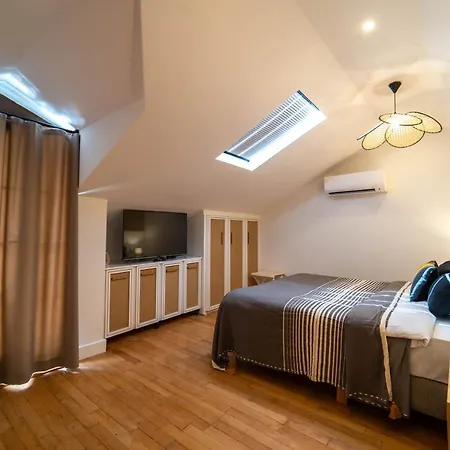 Club-e فندق فتحية