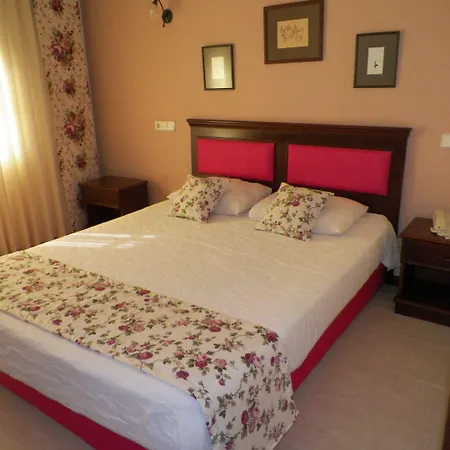 Club-e 3* فتحية