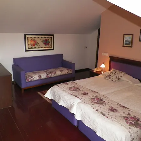 Club-e Otel