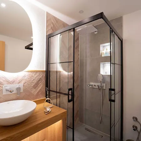 Otel Club-e 4*