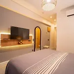 Hotel Club-e 4*