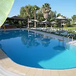 Hotel Club-e